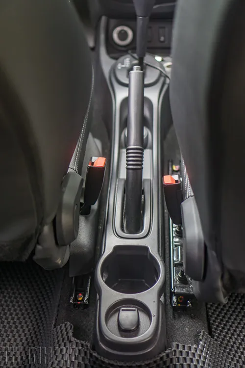 Renault Duster, gã cao bồi đến từ châu Âu ảnh 22 Renault Duster, gã cao bồi đến từ châu Âu - ảnh 22