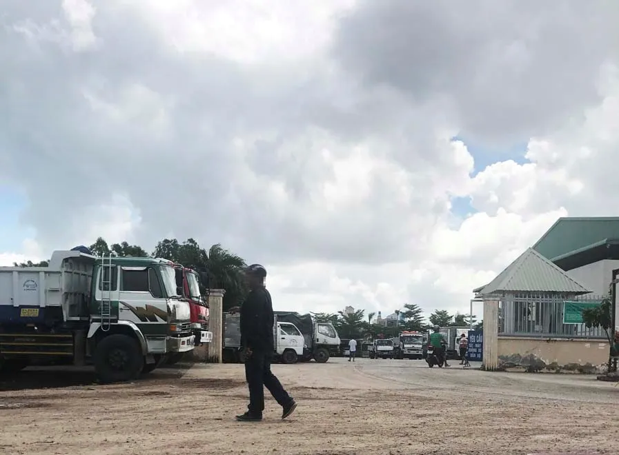 'Cò' móc nối đăng kiểm tung hoành - ảnh 1