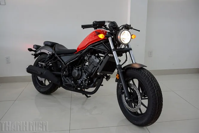 Lô xe Honda Rebel 300 ABS 2017 đầu tiên bán ra thị trường Việt Nam.