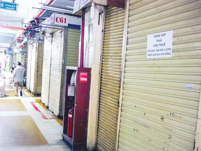 Sạp chợ hết thời ảnh 2