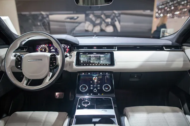 Range Rover Velar co gia tu 3,9 ty dong tai Viet Nam hinh anh 2