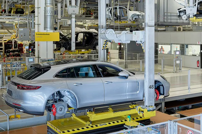 Porsche Panamera Sport Turismo bat dau san xuat tai Duc hinh anh 2
