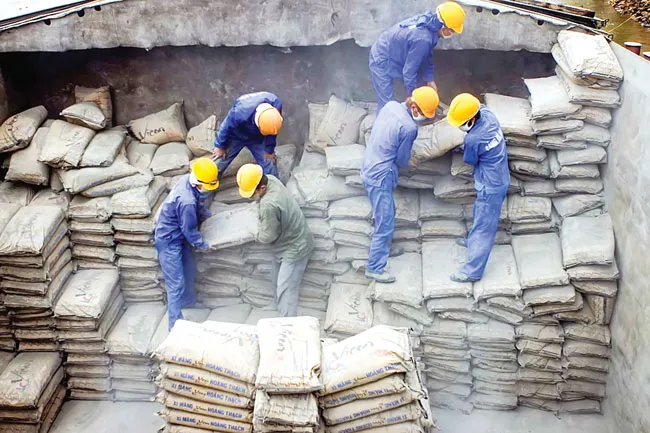 Ngành xây dựng loay hoay thoái vốn ảnh 1