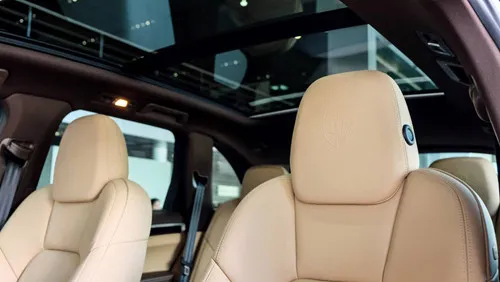 Porsche Cayenne phiên bản đặc biệt giá 5,3 tỉ đồng ảnh 9 Porsche Cayenne phiên bản đặc biệt giá 5,3 tỉ đồng tại Việt Nam - ảnh 9