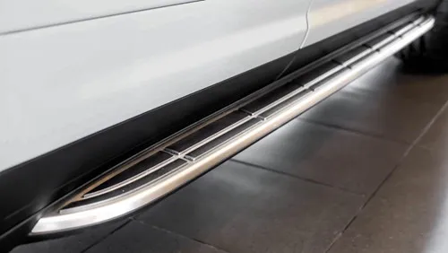 Porsche Cayenne phiên bản đặc biệt giá 5,3 tỉ đồng ảnh 4 Porsche Cayenne phiên bản đặc biệt giá 5,3 tỉ đồng tại Việt Nam - ảnh 4