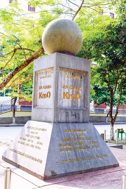Khoảnh khắc sắc màu Hà Giang ảnh 1