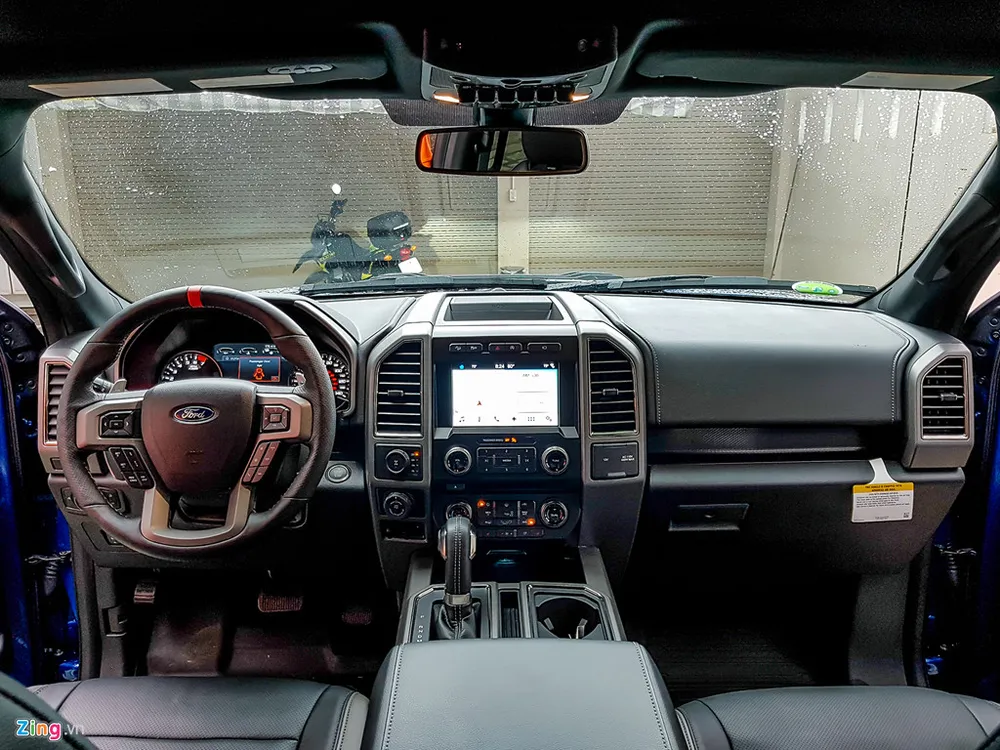 Hai xe bán tải tiền tỷ Ford F-150 Raptor tại Sài Gòn hình ảnh 8 Hai xe ban tai tien ty Ford F-150 Raptor tai Sai Gon hinh anh 8