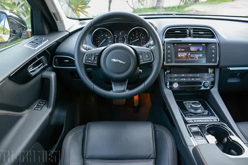 Đánh giá Jaguar F-Pace 2017: Bản lĩnh 'báo' đầu đàn - ảnh 20