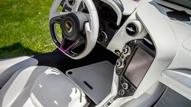 McLaren 720S mau tim hang hiem cua doanh nhan My hinh anh 2