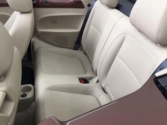 Con bọ Volkswagen Beetle Convertible 2017 cập bến Việt Nam - Ảnh 5.