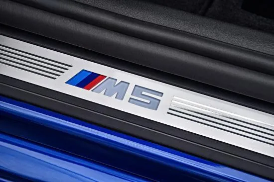 BMW trình làng sedan hiệu suất cao M5 2018 ảnh 29