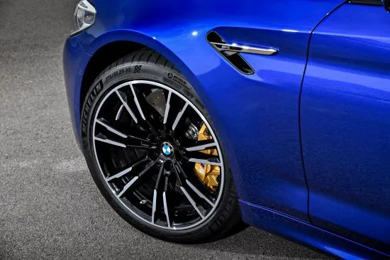 BMW trình làng sedan hiệu suất cao M5 2018 ảnh 26