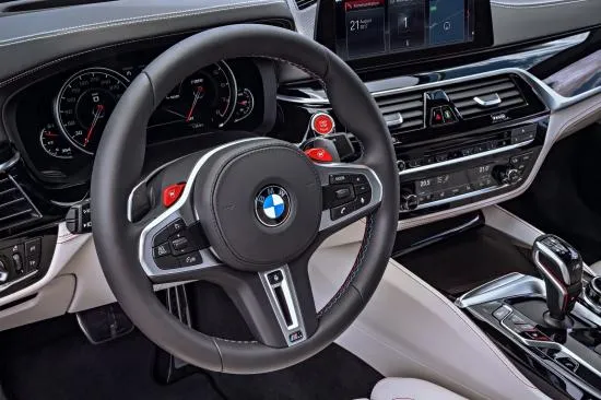 BMW trình làng sedan hiệu suất cao M5 2018 ảnh 45
