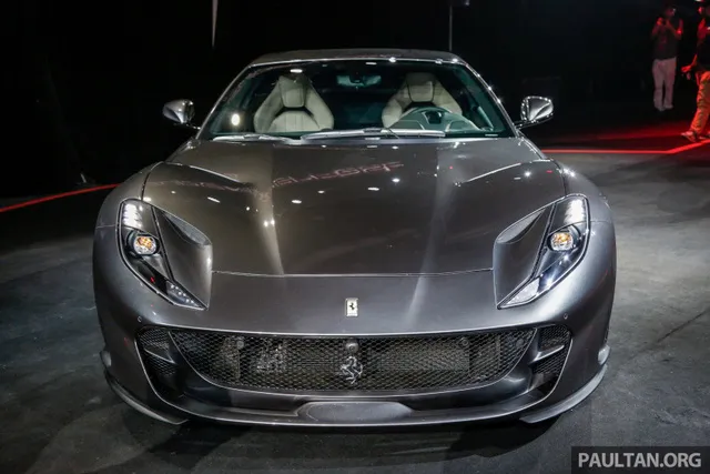 Siêu xe Ferrari 812 Superfast chính thức trình làng tại Đông Nam Á với giá chưa thuế 8,38 tỷ Đồng - Ảnh 2.