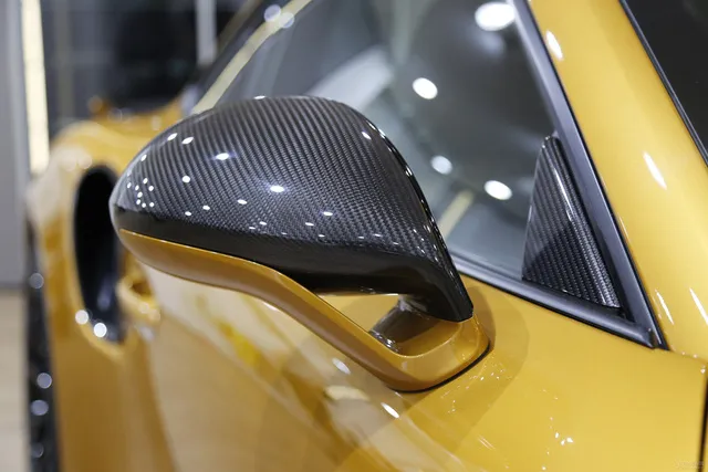 Porsche 911 Turbo S Exclusive Series có giá chỉ hợp với nhà giàu tại đất nước tỷ dân - Ảnh 10.