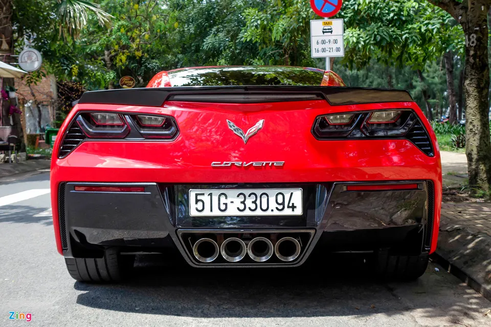 Hai xe the thao tien ty xuat hien tren pho Sai Gon hinh anh 6