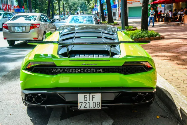 Lamborghini Huracan của bạn trai cũ nữ hoàng nội y Ngọc Trinh được độ khủng - Ảnh 21.