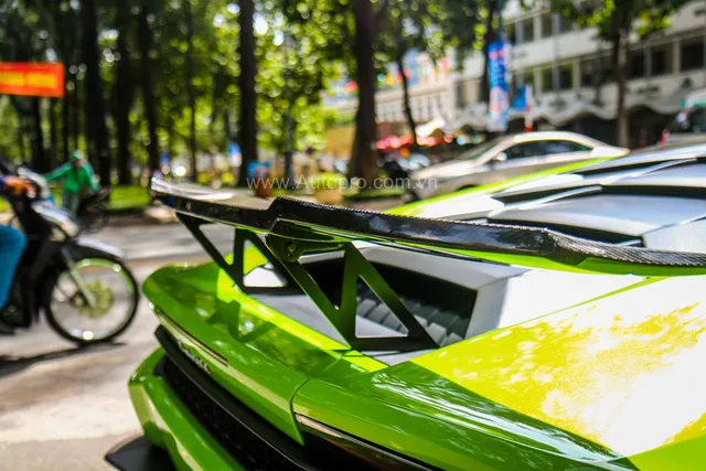Lamborghini Huracan của bạn trai cũ nữ hoàng nội y Ngọc Trinh được độ khủng - Ảnh 11.