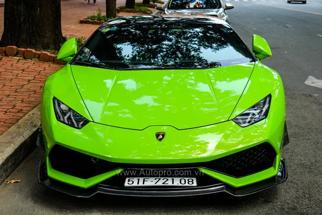 Lamborghini Huracan của bạn trai cũ nữ hoàng nội y Ngọc Trinh được độ khủng - Ảnh 3.