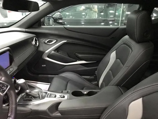 Thêm hàng hiếm Chevrolet Camaro RS 2017 được đưa về nước, trang bị thêm mâm độ của Ruff - Ảnh 8.