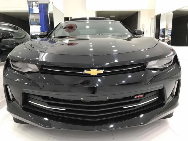 Thêm hàng hiếm Chevrolet Camaro RS 2017 được đưa về nước, trang bị thêm mâm độ của Ruff - Ảnh 1.