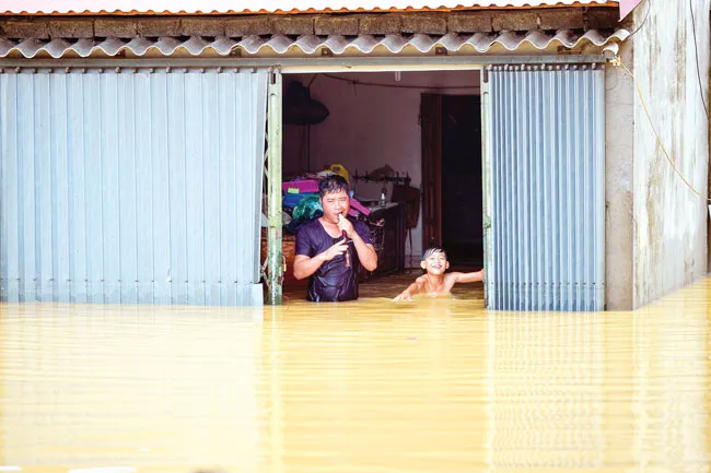 Lũ dữ hoành hành ảnh 3