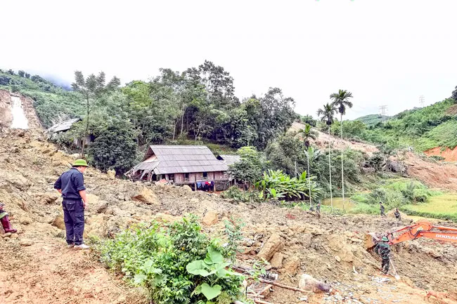 Lũ dữ hoành hành ảnh 4