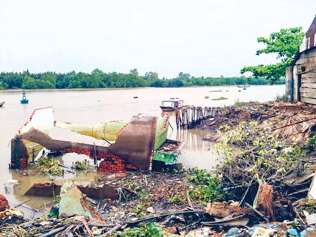Gia tăng hiểm họa sạt lở ven sông ảnh 1