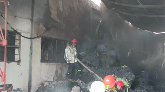 Cháy Khu công nghiệp Tân Thới Hiệp, công nhân bỏ chạy tán loạn ảnh 1