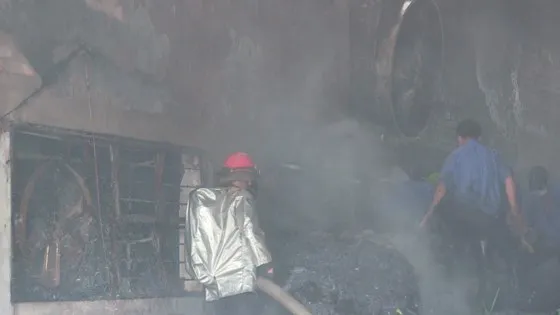 Cháy Khu công nghiệp Tân Thới Hiệp, công nhân bỏ chạy tán loạn ảnh 4