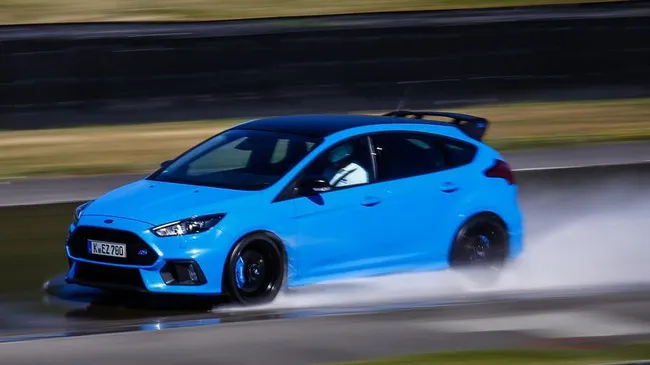 10 xe dùng động cơ 4 xy-lanh mạnh nhất hiện nay