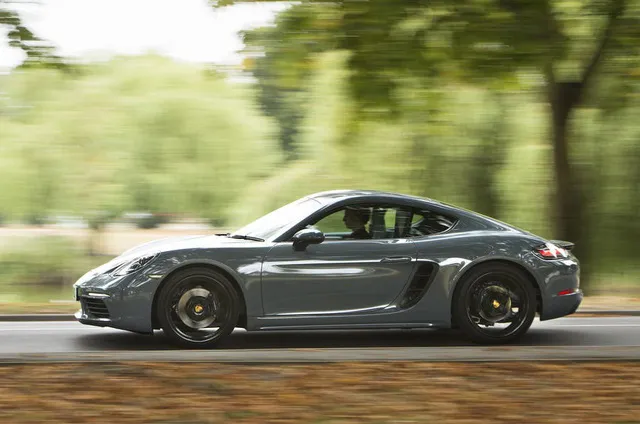 10 xe dùng động cơ 4 xy-lanh mạnh nhất hiện nay - Ảnh 9.