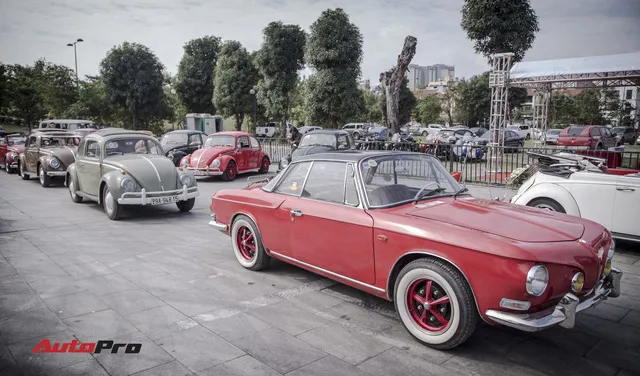 Chiêm ngưỡng dàn bọ già Volkswagen Beetle đủ sắc màu tại Hà Nội - Ảnh 2.