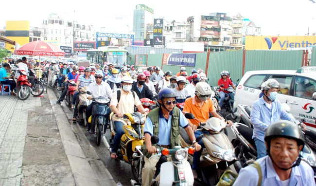 Căng thẳng chống tắc đường cuối năm ảnh 1