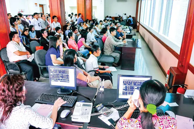 VN Index vượt mốc 1.000 điểm: Không phải vào là thắng ảnh 1