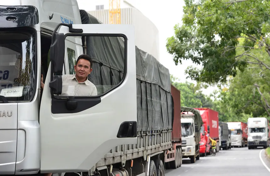 Am anh doan duong 8 km di mat 6 tieng o Sai Gon hinh anh 3