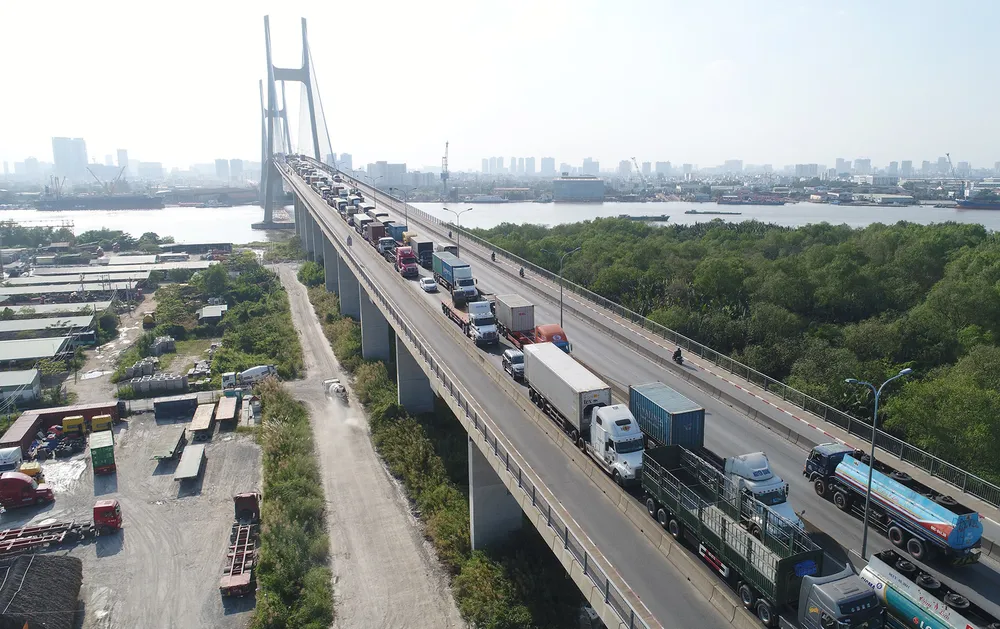 Am anh doan duong 8 km di mat 6 tieng o Sai Gon hinh anh 2