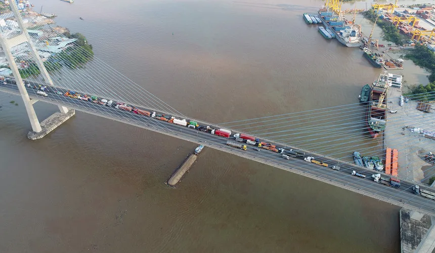 Am anh doan duong 8 km di mat 6 tieng o Sai Gon hinh anh 24