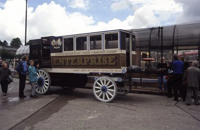 Những chiếc ô tô đầu tiên trên thế giới - Ảnh 1.