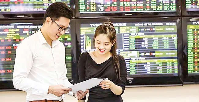 Hưng phấn sau hơn 2 ngày ngừng giao dịch ảnh 1