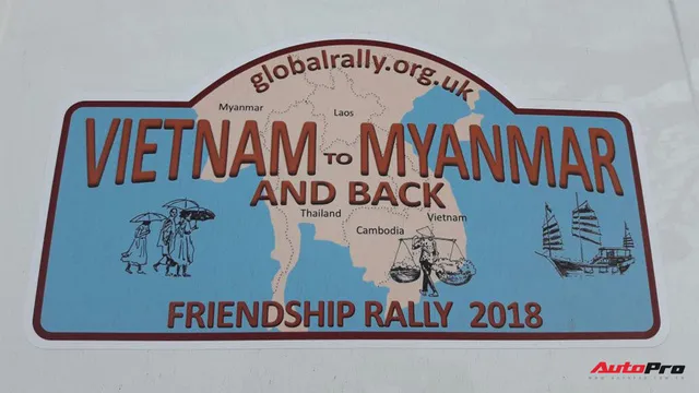 Loạt xe cổ đổ bộ từ Anh sang Việt Nam để chạy hành trình xuyên Đông Nam Á - Ảnh 1.