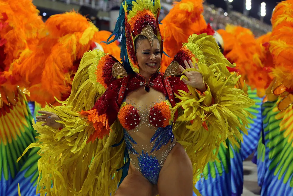 Choáng ngợp với Carnaval Rio đầy màu sắc và quyến rũ - Ảnh 5. Choáng ngợp với Carnaval Rio đầy màu sắc và quyến rũ - Ảnh 5.