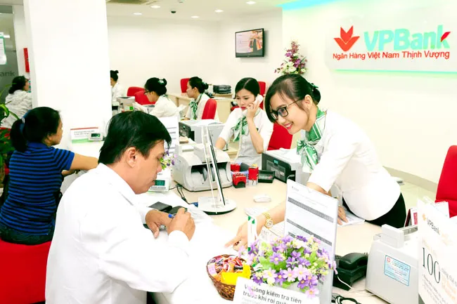 Ngóng cổ tức khi vào mùa đại hội ngân hàng ảnh 1