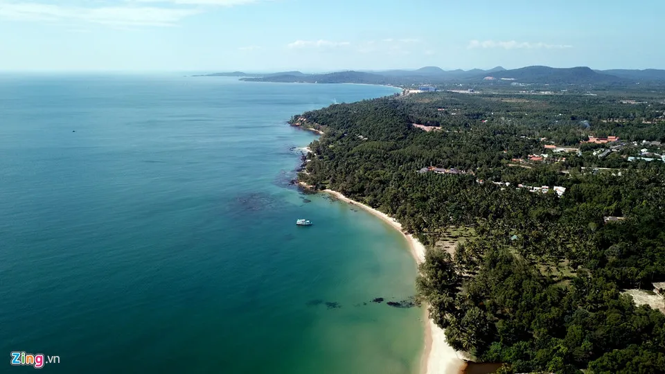 Dao ngoc Phu Quoc nhin tu tren cao hinh anh 11