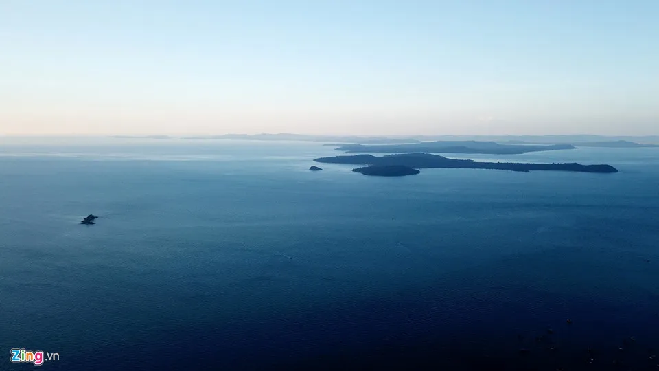 Dao ngoc Phu Quoc nhin tu tren cao hinh anh 5