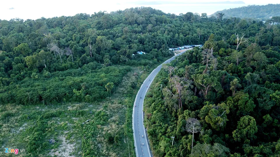 Dao ngoc Phu Quoc nhin tu tren cao hinh anh 6