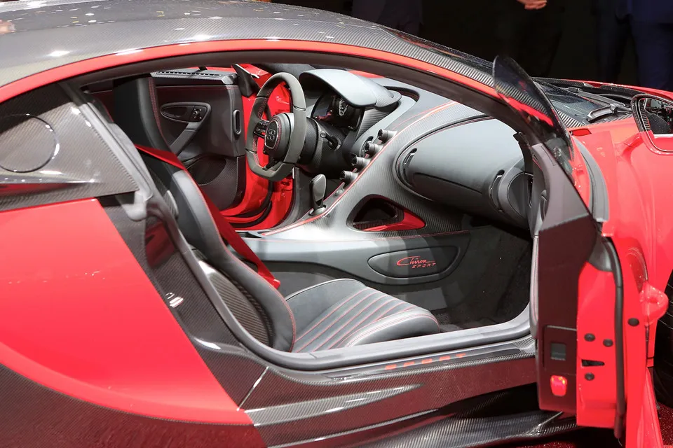 Bugatti Chiron them phien ban Sport gia 3,2 trieu USD hinh anh 6