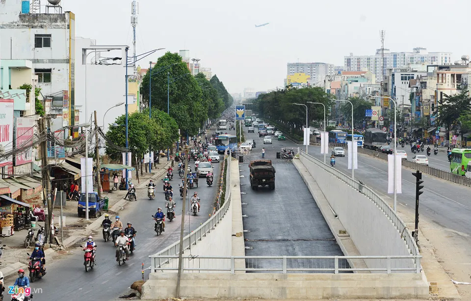 Ham chui nut giao thong 3 tang o Sai Gon truoc ngay thong xe hinh anh 13