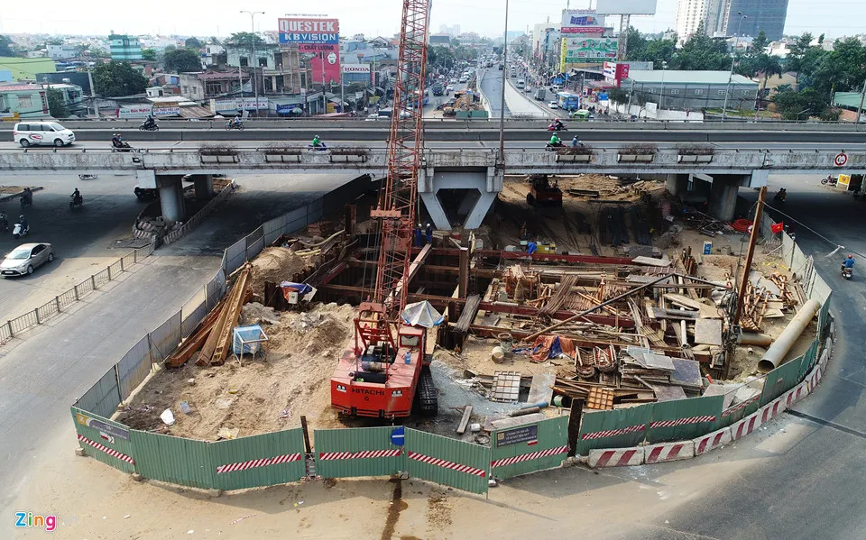 Ham chui nut giao thong 3 tang o Sai Gon truoc ngay thong xe hinh anh 10