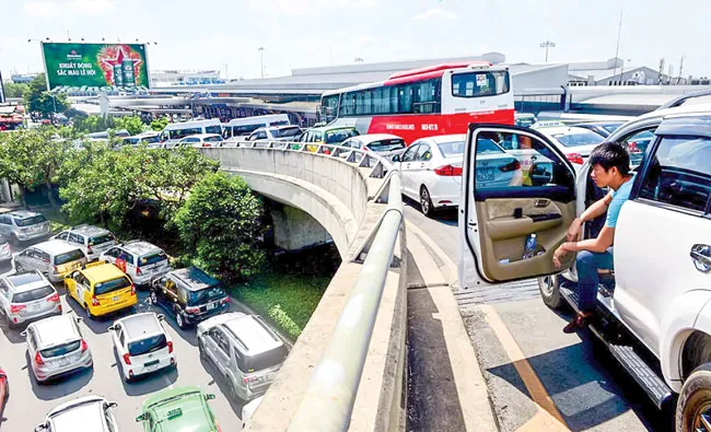 Hạ tầng giao thông TPHCM: Cần tầm nhìn xa, định hướng căn cơ ảnh 1